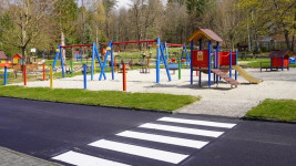Dětský koutek 2022 nový povrch komunikací